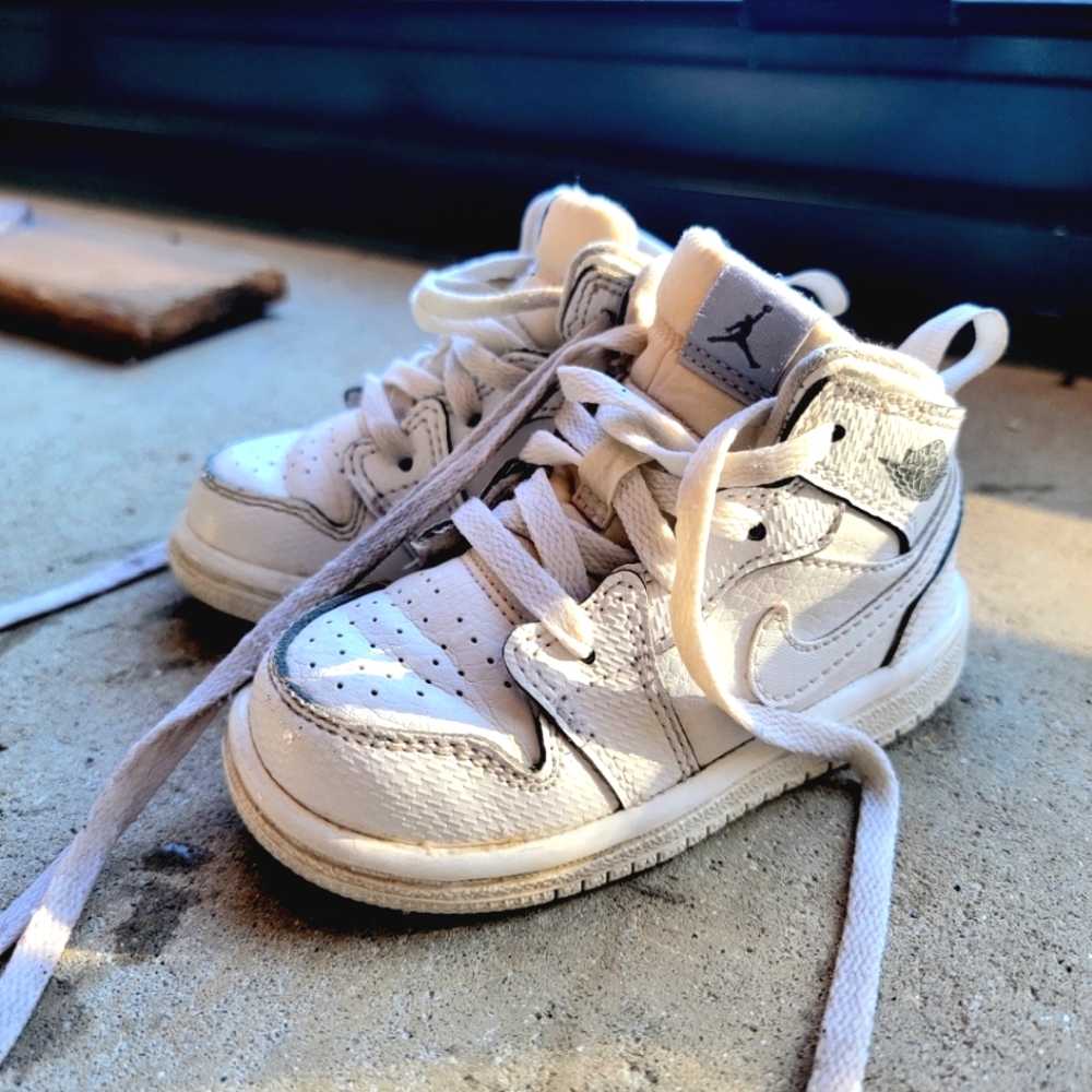 Air jordans white toddler 5